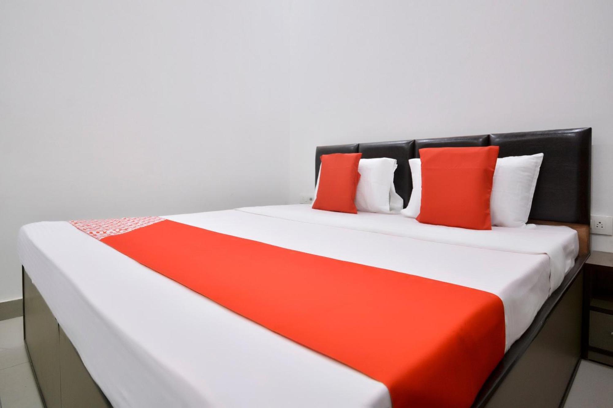 Hotel O White Solitaire Ludhiana Exterior photo